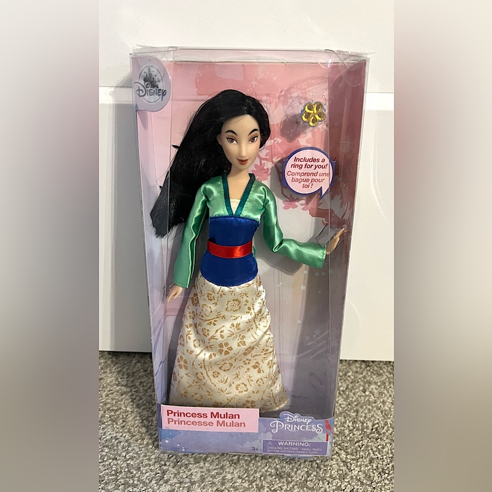 Disney Parks Mulan doll with ring